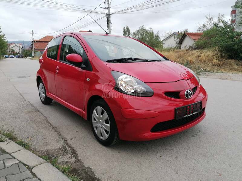 Toyota Aygo 1.0i COOL CH