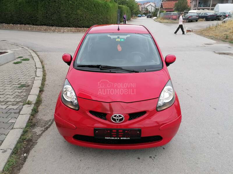 Toyota Aygo 1.0i COOL CH