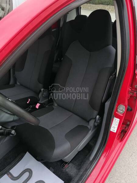 Toyota Aygo 1.0i COOL CH