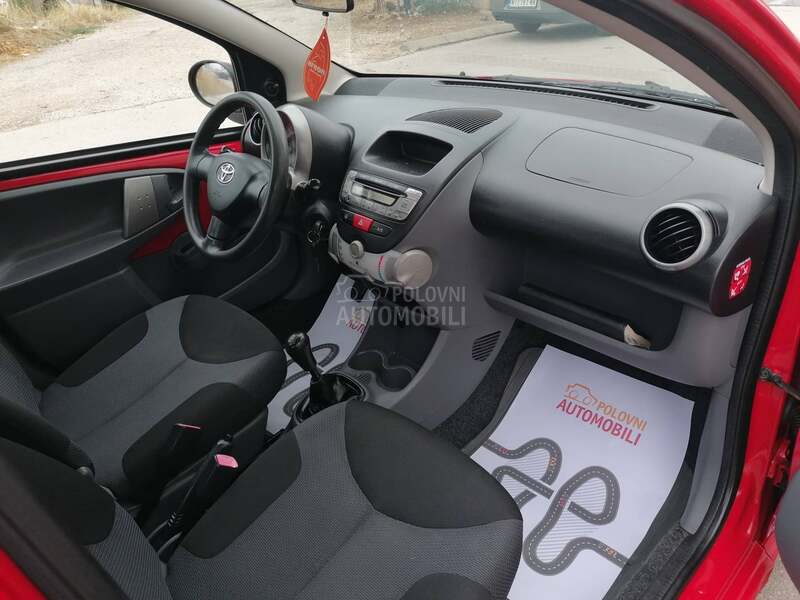 Toyota Aygo 1.0i COOL CH