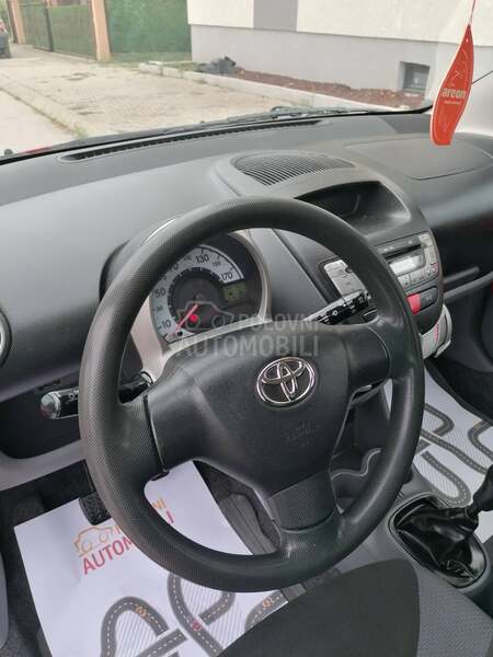 Toyota Aygo 1.0i COOL CH