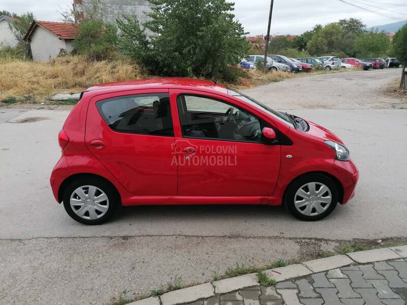 Toyota Aygo 1.0i COOL CH