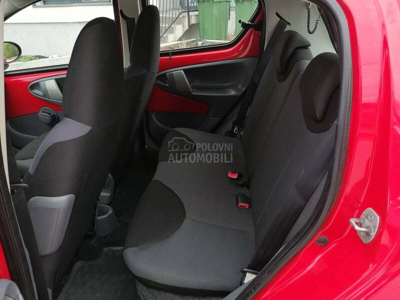 Toyota Aygo 1.0i COOL CH