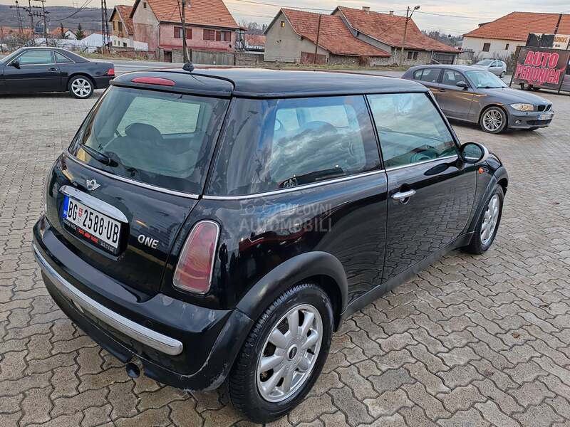 MINI One 