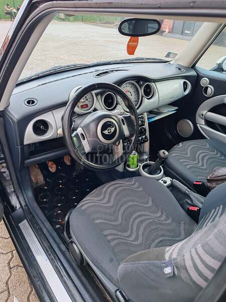 MINI One 
