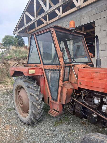 IMT 542 kabina