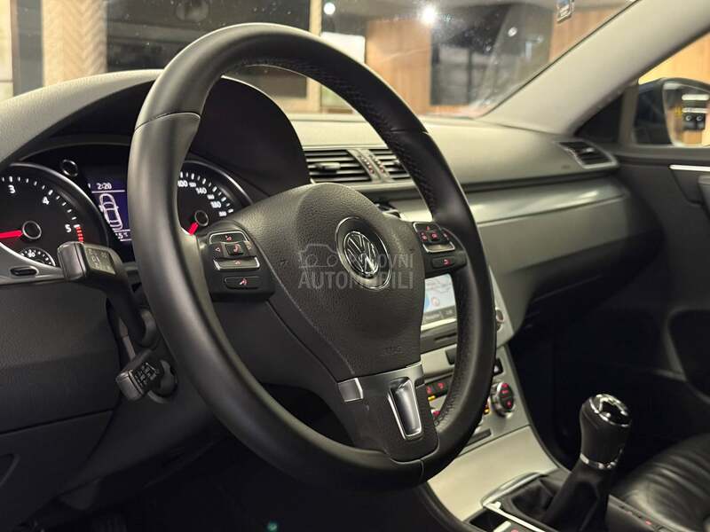 Volkswagen Passat B7 2.0TDI HIGHLINE