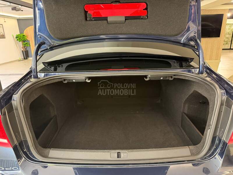 Volkswagen Passat B7 2.0TDI HIGHLINE