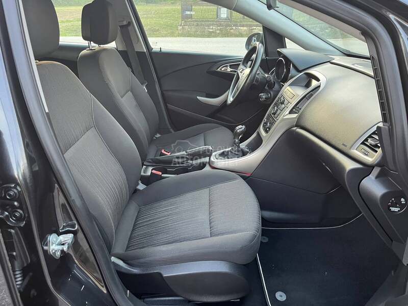 Opel Astra J 1.7cdti