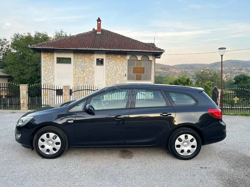 Opel Astra J 1.7cdti