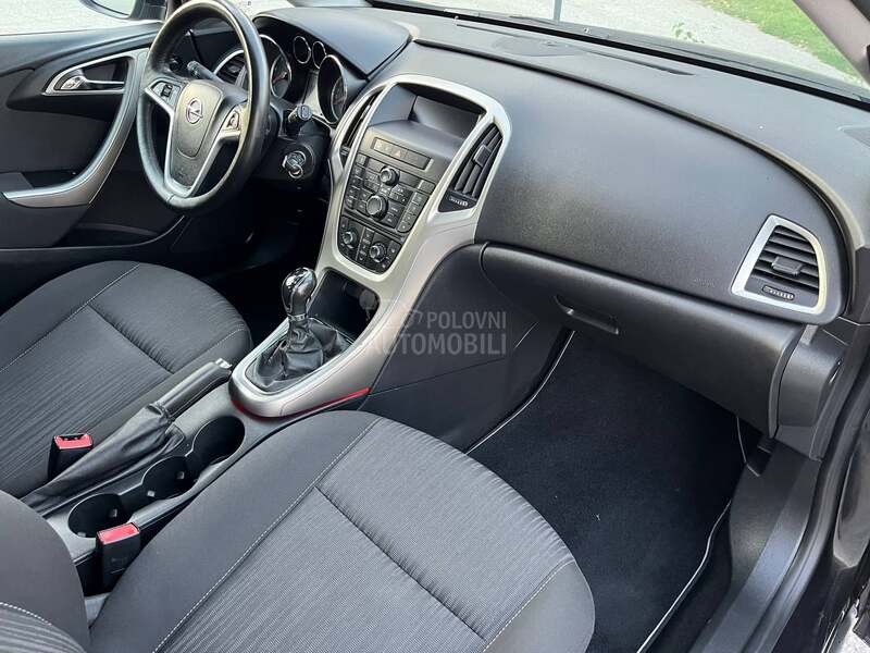 Opel Astra J 1.7cdti