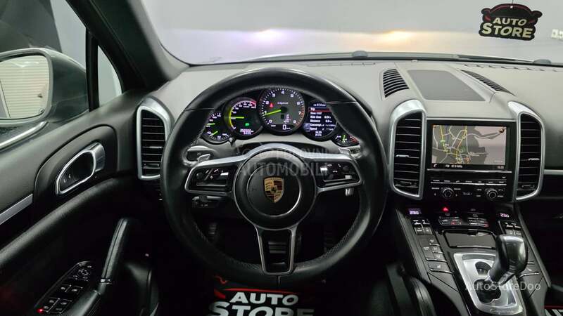 Porsche Cayenne 3.0 Hybrid