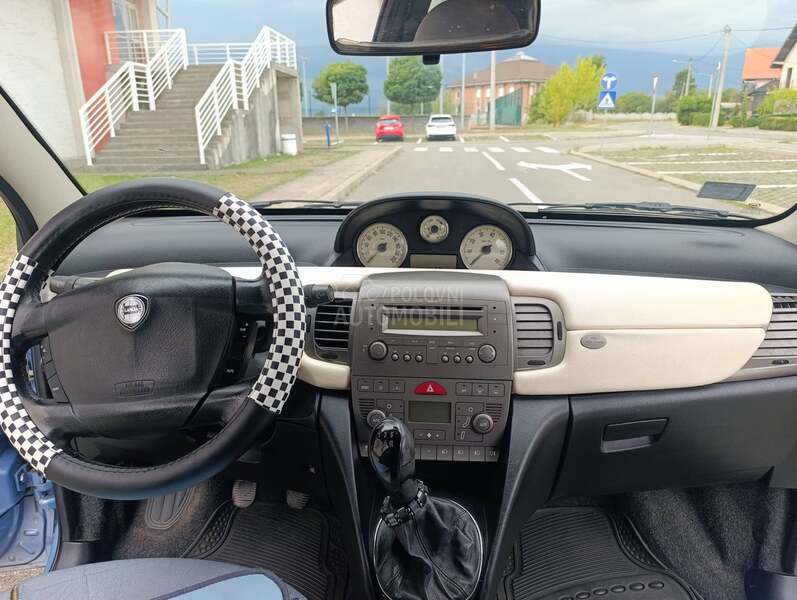 Lancia Ypsilon 1.3 mjt