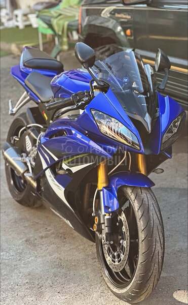Yamaha R6