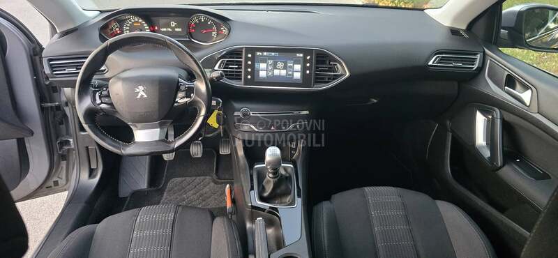 Peugeot 308 PANO/K A M E R A