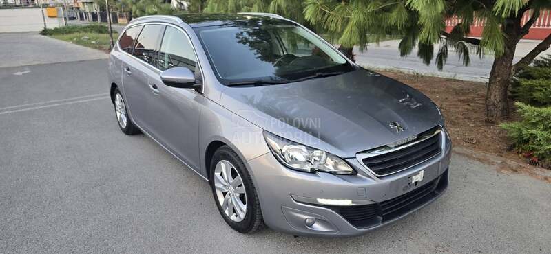 Peugeot 308 PANO/K A M E R A