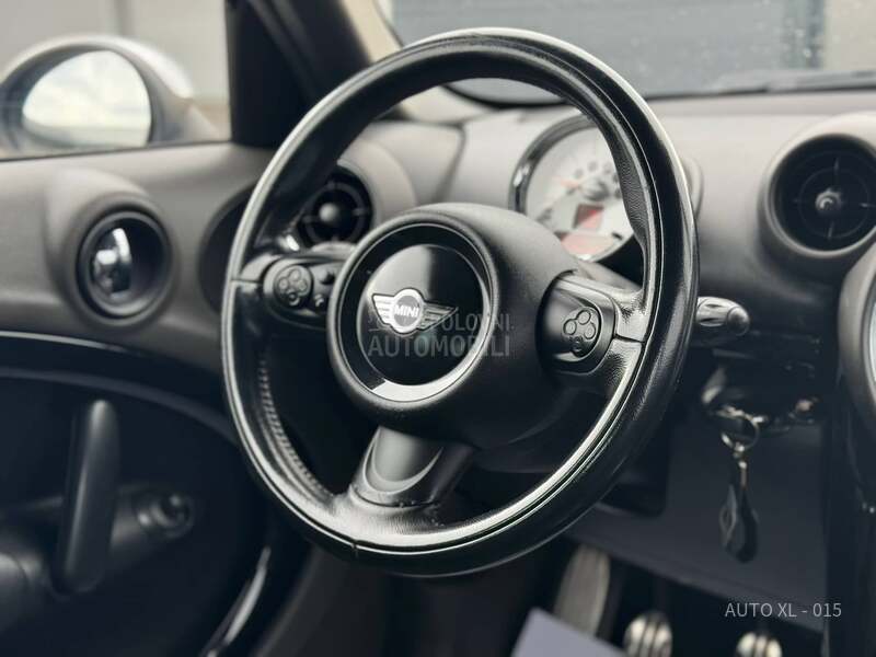 MINI Countryman 1.6 D / XEN / N.O.V