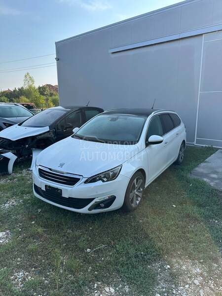 Peugeot 308 2015. god. -  kompletan auto u delovima