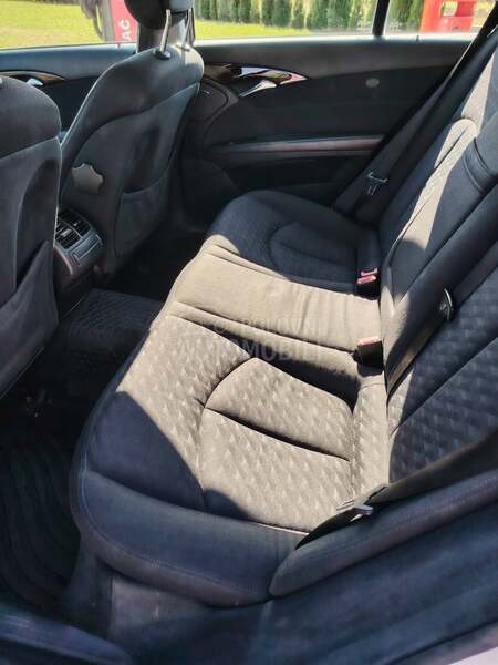 Mercedes Benz E 220 