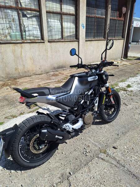 Husqvarna Svartpilen 401