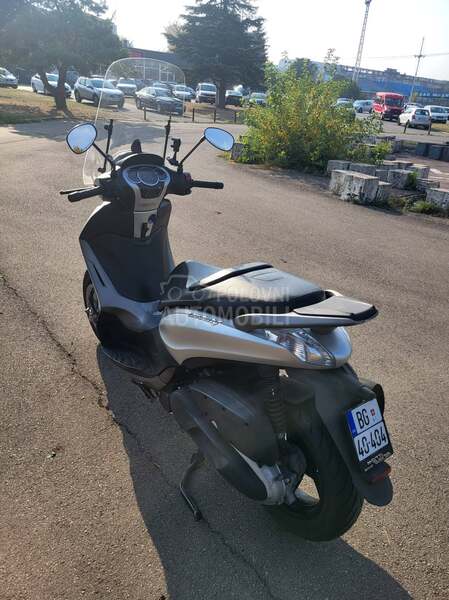 Piaggio Beverly 350 ST