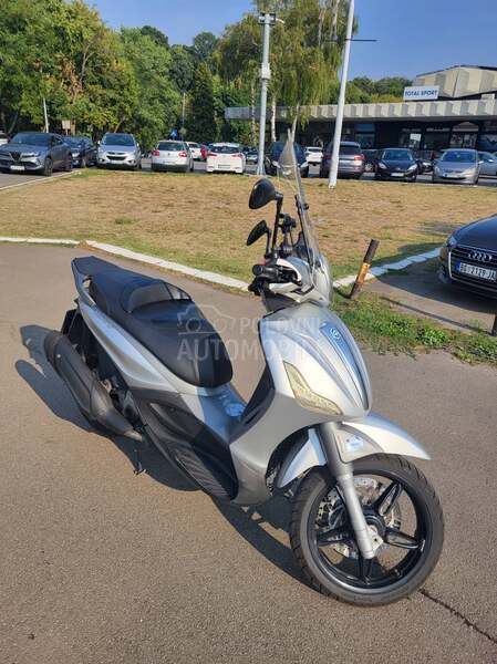 Piaggio Beverly 350 ST