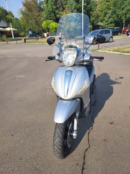 Piaggio Beverly 350 ST