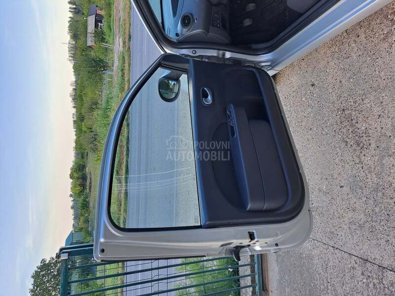 Renault Twingo 1.5 P-O-G-L-E-D-A-J