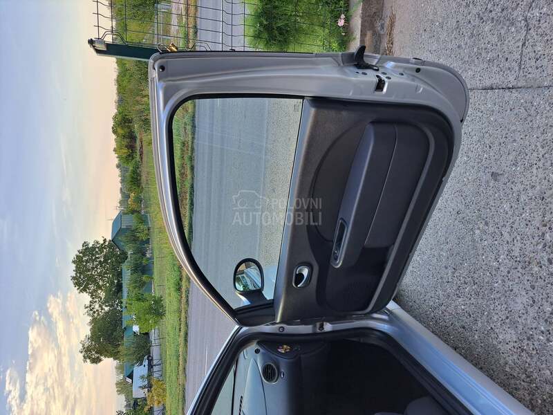 Renault Twingo 1.5 P-O-G-L-E-D-A-J