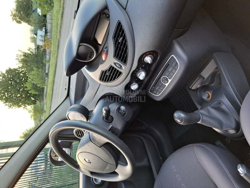 Renault Twingo 1.5 P-O-G-L-E-D-A-J