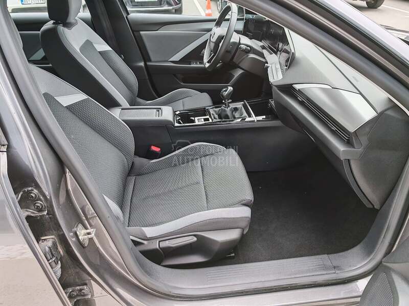 Opel Astra L 1.2 EDITION M/T