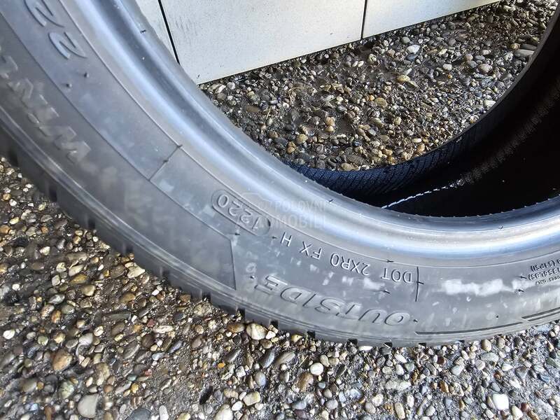 Hankook 225/45 R18 Zimska