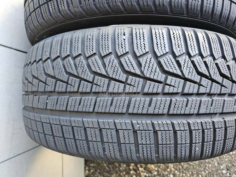Hankook 225/45 R18 Zimska