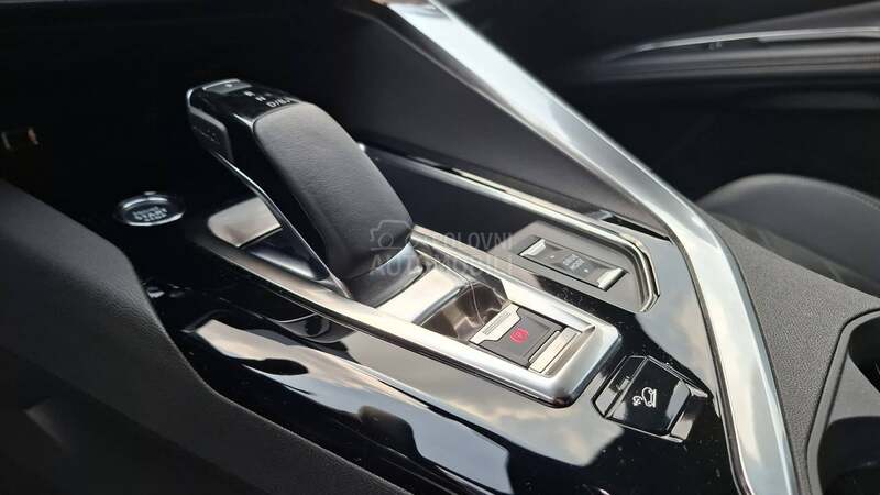 Peugeot 3008 GT HY 300 4x4
