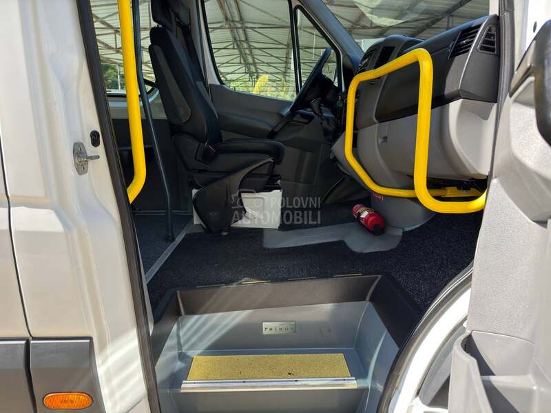 Volkswagen Crafter 2.0 TDI 9 SEDIŠTA