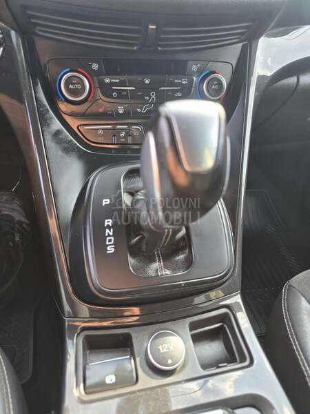 Ford Kuga ST-LlNE/VIGNALE