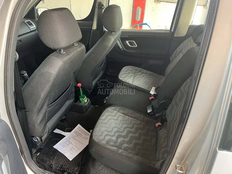 Škoda Roomster 