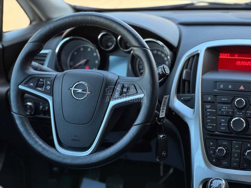 Opel Astra J 1.6 cdti Cosmo CH