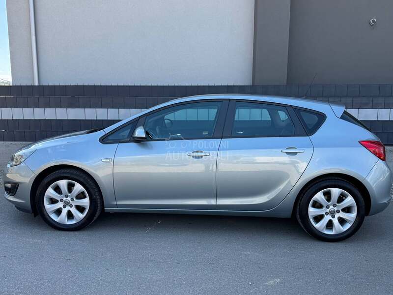 Opel Astra J 1.6 cdti Cosmo CH