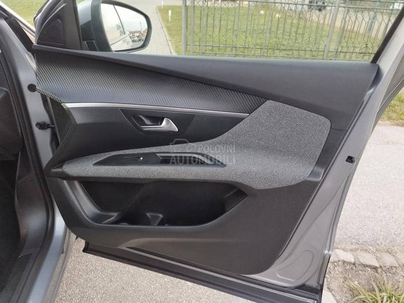 Peugeot 3008 1.5 BLUEHDI