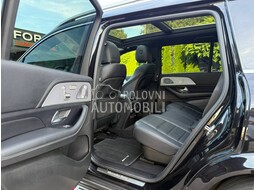 Mercedes Benz GLS 350 D AMG 4Matic slika 18