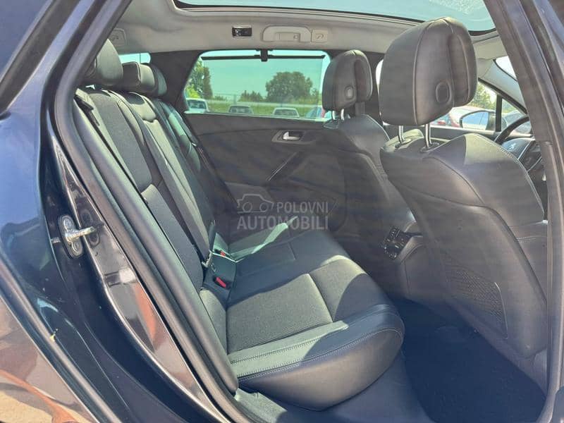 Peugeot 508 XEN / PANO