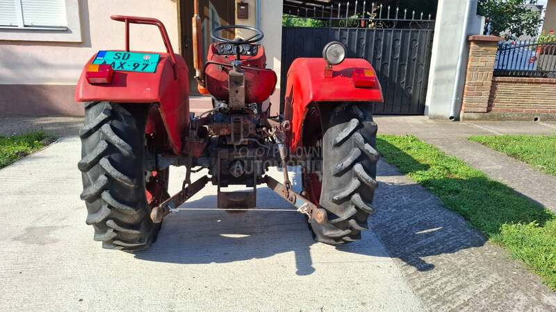 Universal 445