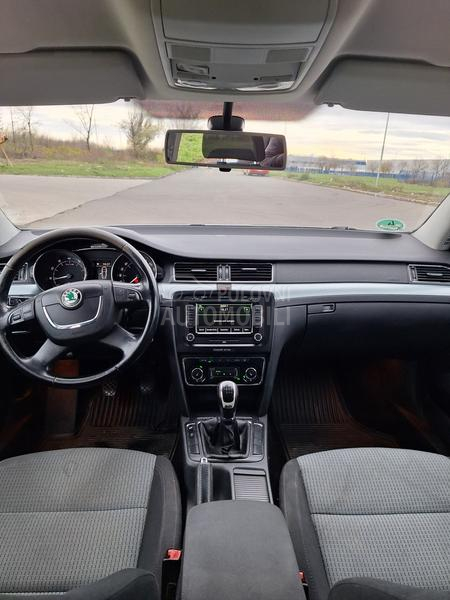 Škoda Superb 2010. god. -  kompletan auto u delovima