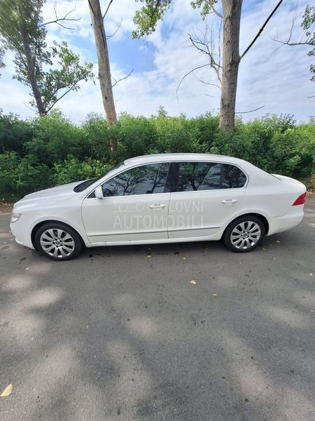 Škoda Superb 2010. god. -  kompletan auto u delovima