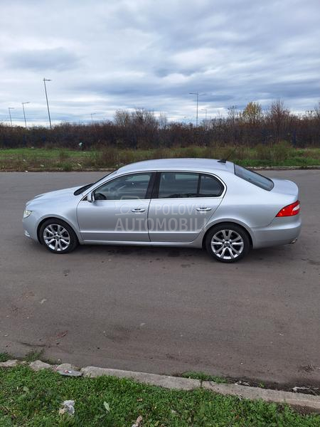 Škoda Superb 2010. god. -  kompletan auto u delovima