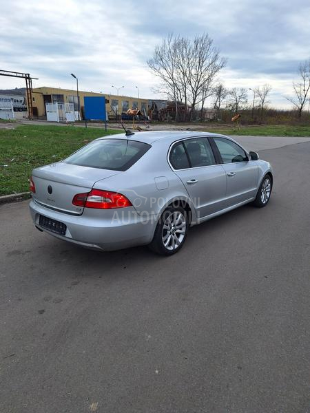 Škoda Superb 2010. god. -  kompletan auto u delovima