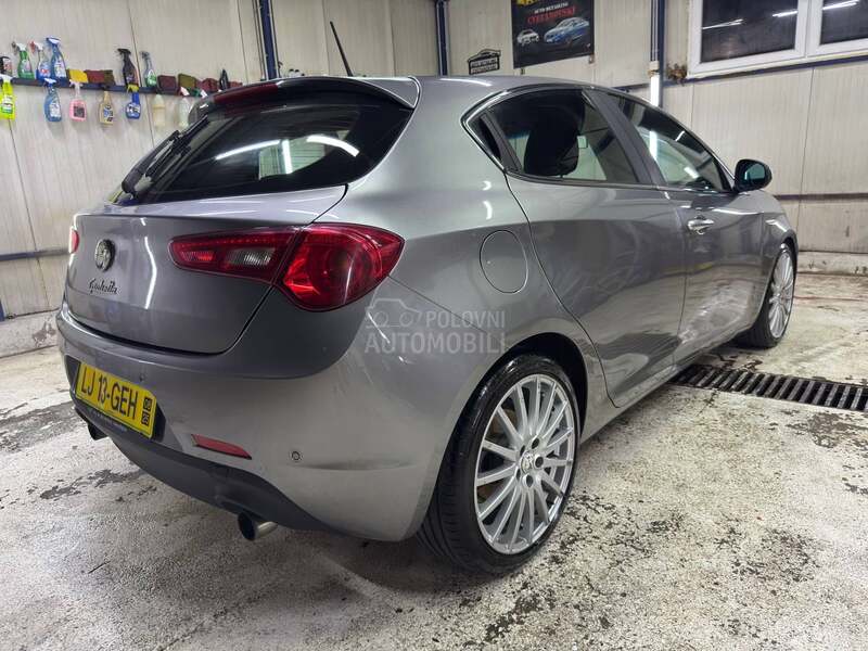 Alfa Romeo Giulietta LED/DNA/18 TOOP