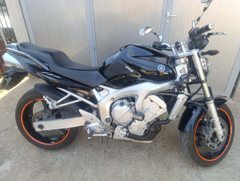 Yamaha FZ6