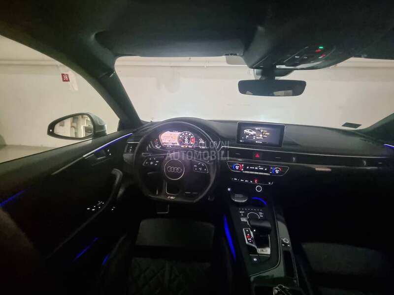 Audi S5 